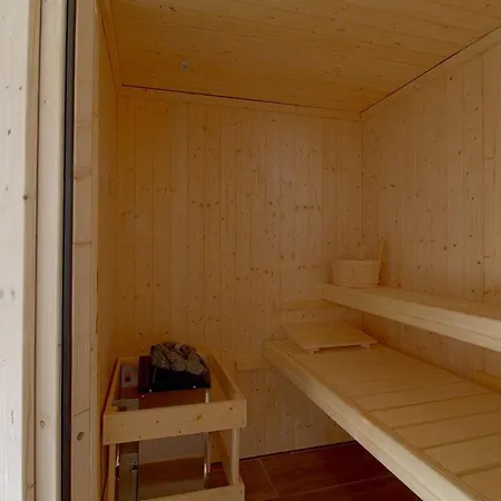 Holiday home Kw6 Haus Weitblick Dorumer Neufeld